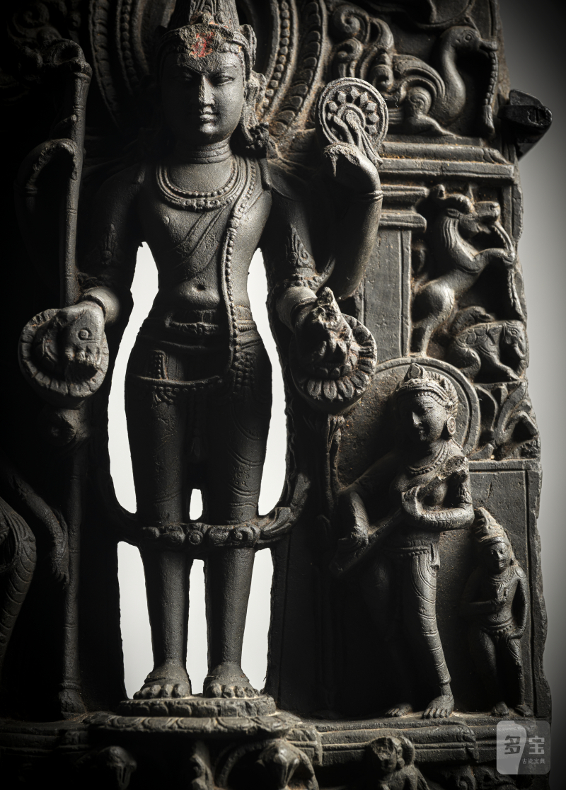 A PHYLLITE STONE STELE DEPICTING VISHNU - 图4